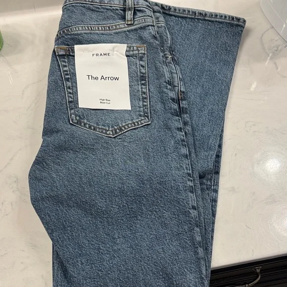 Frame The Arrow - Picture 5 of 6